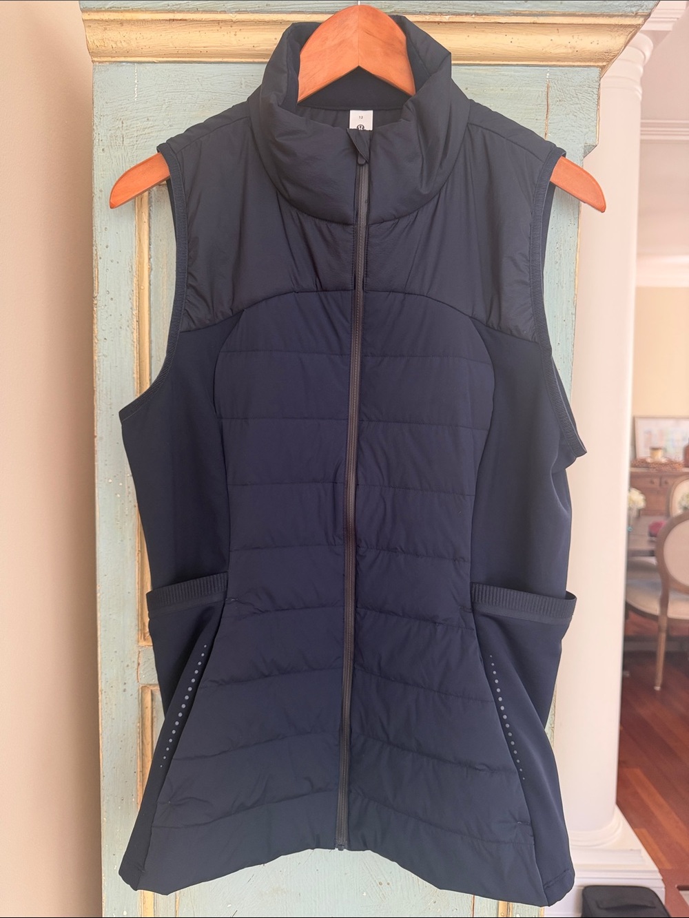 Lululemon Down for It All Vest 12 Navy Blue Goose Down Running Puffer Pockets